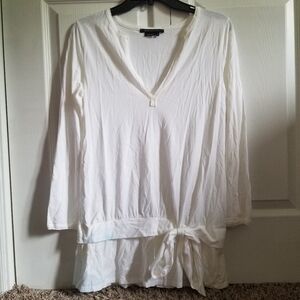 BCBG Max Azria Women's Tunic Shirt Medium White V-Neck Bow Ruffle Long Sleeve